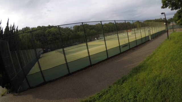 小幡緑地（西園）のテニスコート